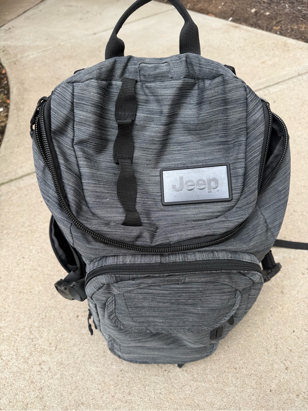 Jeep Men's Charcoal Gray Rugged Everyday Backpack